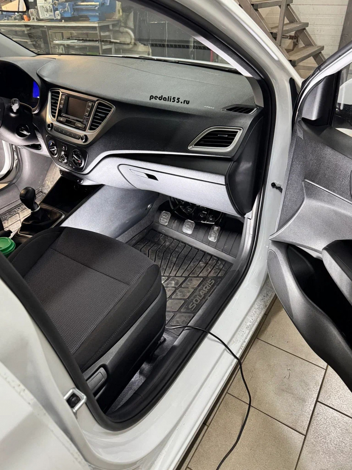Установка тросовых педалей на Hyundai Solaris (механика, 3шт.)