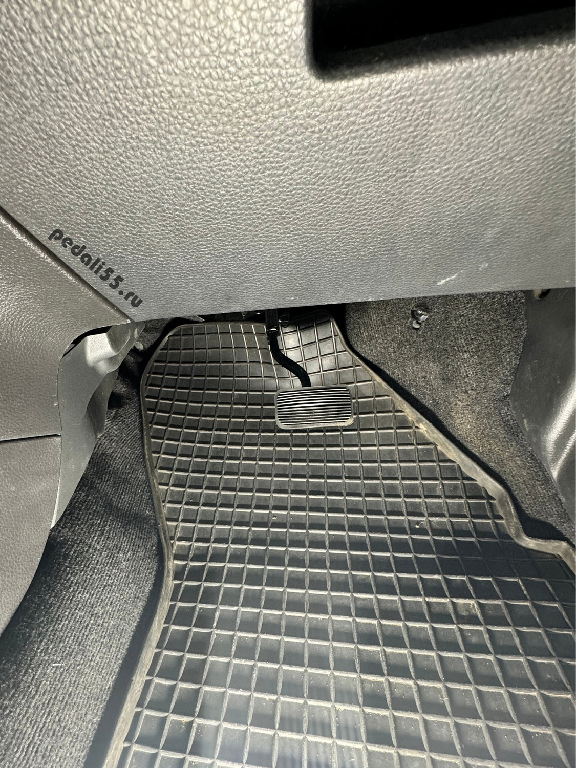 Установка тросовых педалей на Suzuki Liana АКПП (автомат, 1шт.)